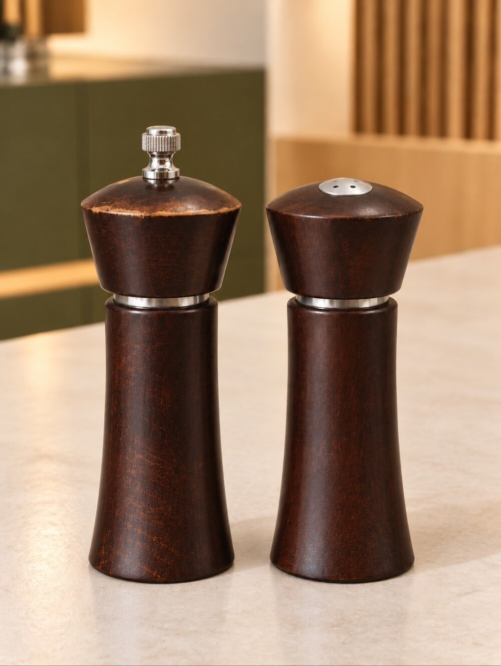 Paderno Dark Wood Salt Shaker & Pepper Mill Set 5" Vintage